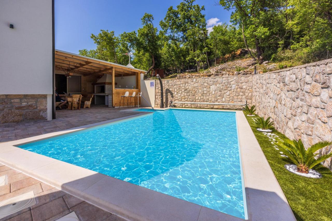 Villa Antani With Heated Pool, Sauna & Jacuzzi Crikvenica Exterior photo